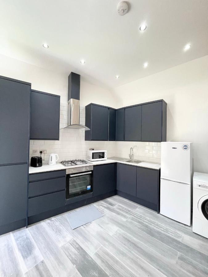 Lovely 4 Bed Apartment Perfect For Families! Λονδίνο Εξωτερικό φωτογραφία